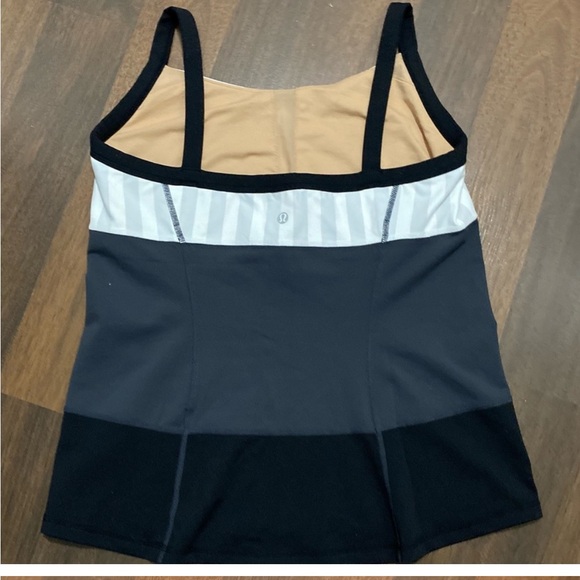 Lululemon Grey White Straps Color Block and Pink Build Bra Tank Size 12 - Picture 9 of 15